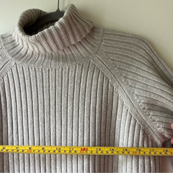 Wilfred Free 100% Merino Wool Sweater Dress | Size L | Minimalist Capsule Staple - Picture 9 of 12